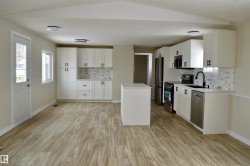 735 Parkland Brook  Rural Parkland County, AB T7X 3N3