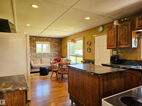 106 57730 Range Road 30, Rural Barrhead County, AB - Indoor Photo Showing Other Room