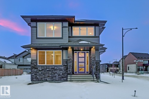 6704 CRAWFORD Way  Edmonton, AB T6W 4L7