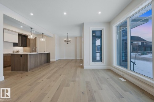 6704 Crawford Way, Edmonton, AB - Indoor