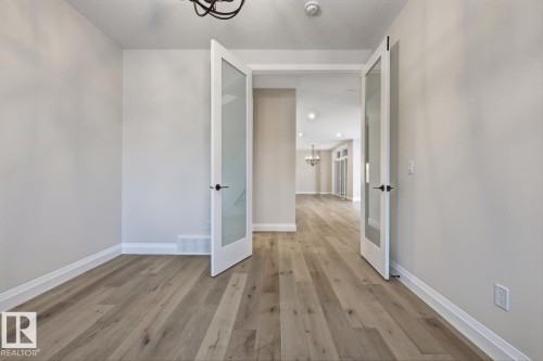 6704 Crawford Way, Edmonton, AB - Indoor Photo Showing Other Room