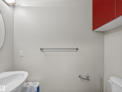 11933 77 Street, Edmonton, AB - Indoor Photo Showing Bathroom