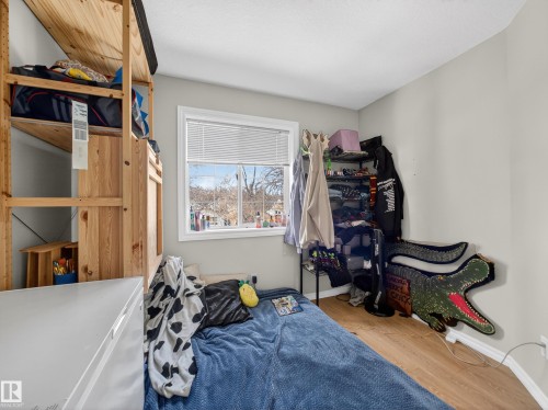 11933 77 Street, Edmonton, AB - Indoor