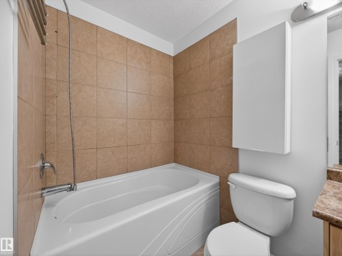 11933 77 Street, Edmonton, AB - Indoor Photo Showing Bathroom