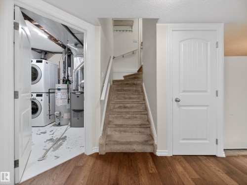 11933 77 Street, Edmonton, AB - Indoor