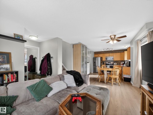 11933 77 Street, Edmonton, AB - Indoor Photo Showing Living Room