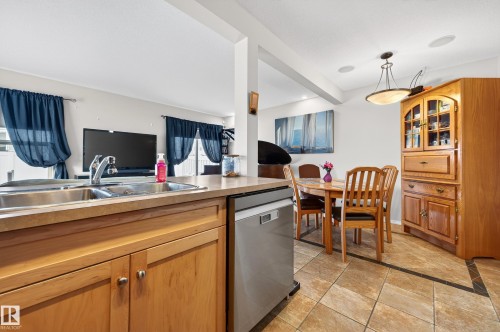 157 230 Edwards Drive, Edmonton, AB - Indoor Photo Showing Kitchen With Double Sink