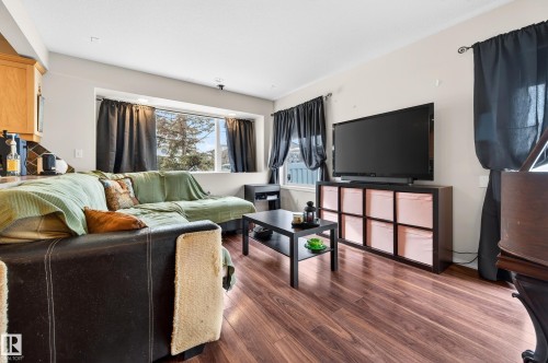 157 230 Edwards Drive, Edmonton, AB - Indoor Photo Showing Living Room