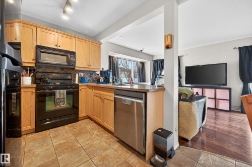 157 230 Edwards Drive, Edmonton, AB - Indoor Photo Showing Kitchen