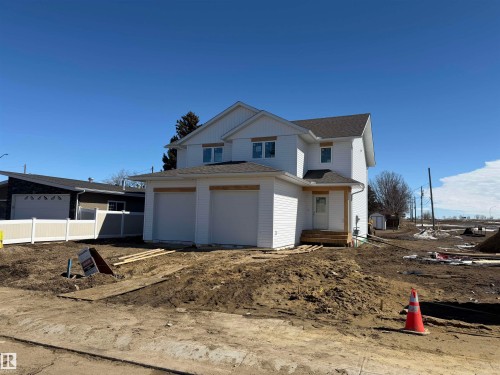 B 9315 99 Avenue, Westlock, AB - Outdoor