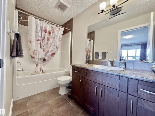 29 Heron Crescent, Spruce Grove, AB - Indoor Photo Showing Bathroom