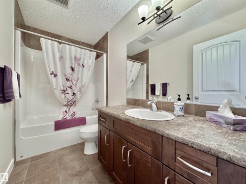 29 Heron Crescent, Spruce Grove, AB - Indoor Photo Showing Bathroom