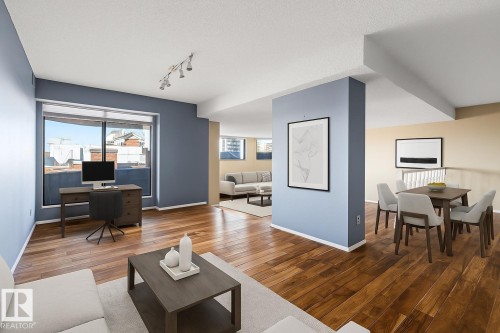 602 11503 100 Avenue, Edmonton, AB - Indoor Photo Showing Living Room