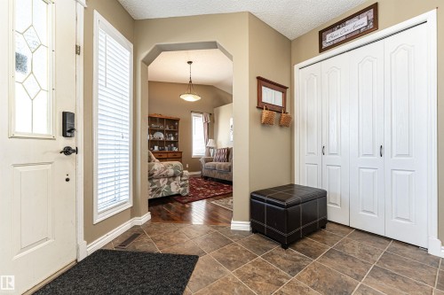 19047 51 Avenue, Edmonton, AB - Indoor Photo Showing Other Room