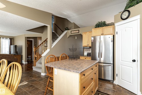 19047 51 Avenue, Edmonton, AB - Indoor Photo Showing Kitchen