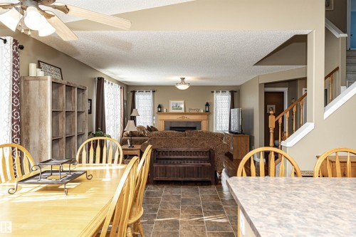 19047 51 Avenue, Edmonton, AB - Indoor Photo Showing Dining Room