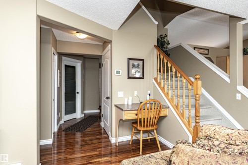 19047 51 Avenue, Edmonton, AB - Indoor Photo Showing Other Room