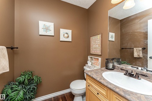 19047 51 Avenue, Edmonton, AB - Indoor Photo Showing Bathroom