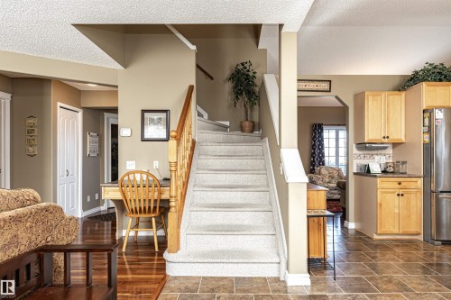 19047 51 Avenue, Edmonton, AB - Indoor