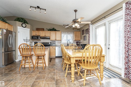 19047 51 Avenue, Edmonton, AB - Indoor Photo Showing Dining Room
