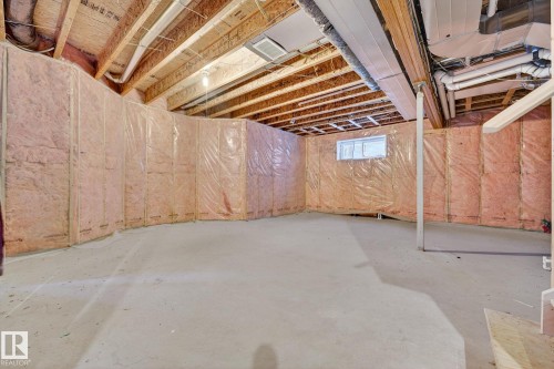 View of below grade area - 1660 Malone Way, Edmonton, AB - Indoor Photo Showing Basement
