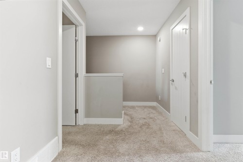 99 804 Welsh Drive, Edmonton, AB - Indoor Photo Showing Other Room