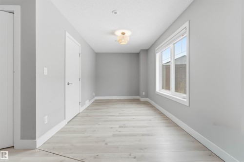 99 804 Welsh Drive, Edmonton, AB - Indoor Photo Showing Other Room