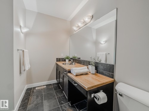 12 671 Silver Berry Road, Edmonton, AB - Indoor Photo Showing Bathroom