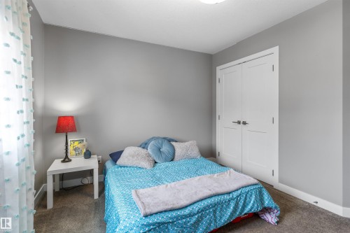 7034 172A Avenue, Edmonton, AB - Indoor Photo Showing Bedroom
