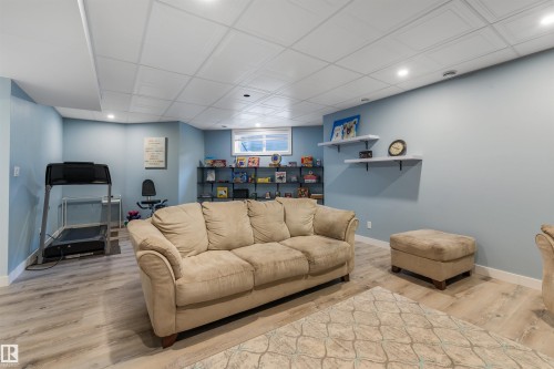 7034 172A Avenue, Edmonton, AB - Indoor Photo Showing Other Room