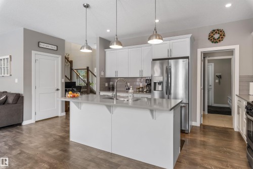 7034 172A Avenue, Edmonton, AB - Indoor Photo Showing Kitchen With Upgraded Kitchen