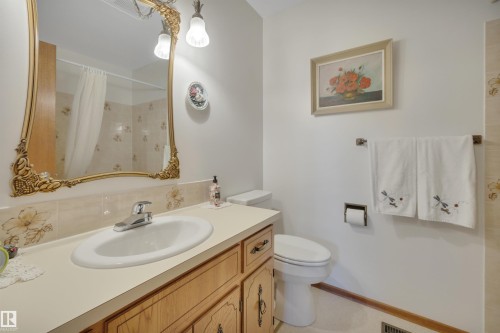 63 Alpaugh Crescent, Leduc, AB - Indoor Photo Showing Bathroom