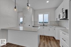 1098 MCLEOD Avenue  Spruce Grove, AB T7X 4G8