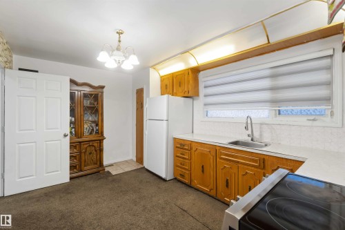 13206 83 Street, Edmonton, AB - Indoor Photo Showing Kitchen