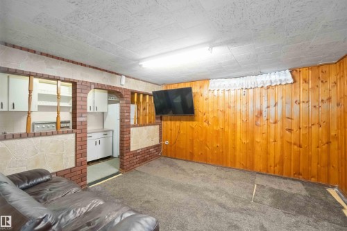 13206 83 Street, Edmonton, AB - Indoor