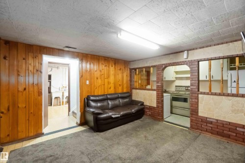 13206 83 Street, Edmonton, AB - Indoor