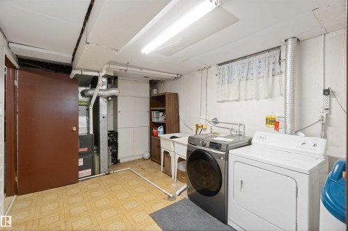 13206 83 Street, Edmonton, AB - Indoor Photo Showing Laundry Room