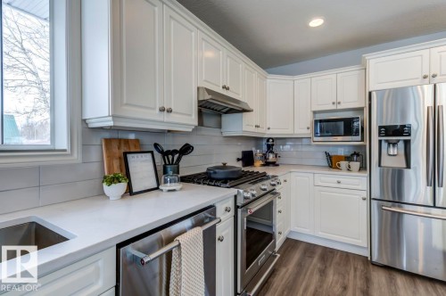 B7 Golden Days, Rural Leduc County, AB - Indoor Photo Showing Kitchen With Stainless Steel Kitchen