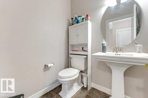 2929 16A Avenue, Edmonton, AB - Indoor Photo Showing Bathroom