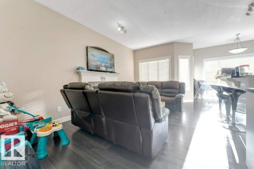 2929 16A Avenue, Edmonton, AB - Indoor Photo Showing Other Room