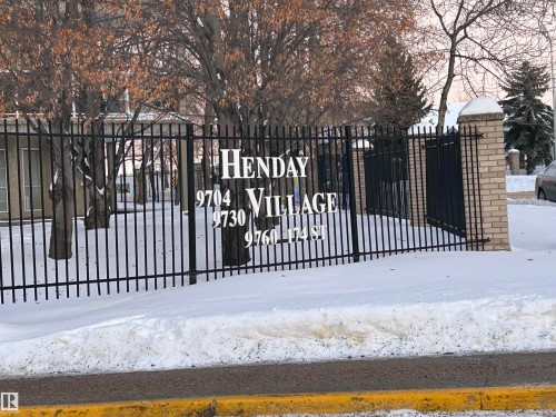 116 9730 174 Street, Edmonton, AB - Outdoor