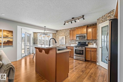 68 Greystone Crescent, Spruce Grove, AB - Indoor Photo Showing Kitchen