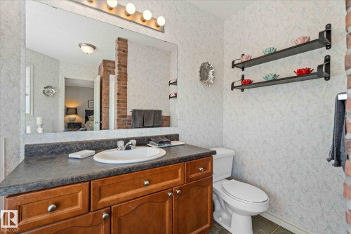 68 Greystone Crescent, Spruce Grove, AB - Indoor Photo Showing Bathroom