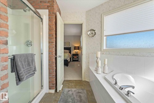 68 Greystone Crescent, Spruce Grove, AB - Indoor Photo Showing Bathroom