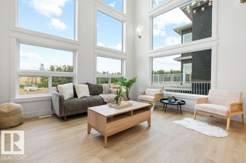 3335 Chickadee Drive, Edmonton, AB - Indoor Photo Showing Living Room