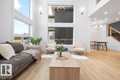3335 Chickadee Drive, Edmonton, AB - Indoor Photo Showing Living Room