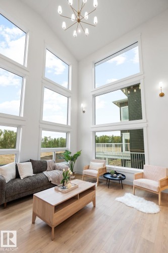 3335 Chickadee Drive, Edmonton, AB - Indoor Photo Showing Living Room