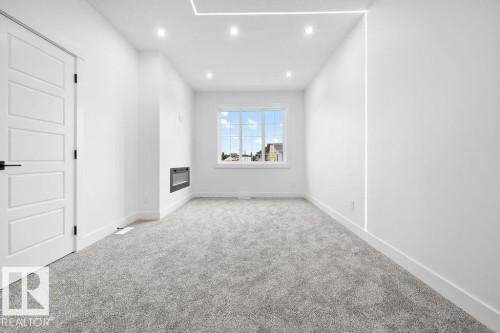 3335 Chickadee Drive, Edmonton, AB - Indoor Photo Showing Other Room