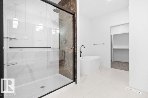 3335 Chickadee Drive, Edmonton, AB - Indoor Photo Showing Bathroom