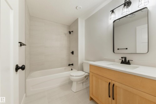 #23 1005 Calahoo Rd, Spruce Grove, AB - Indoor Photo Showing Bathroom